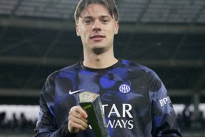 随着巴萨4-3皇马，国米2-0，那不勒斯2-2，西甲+意甲冠军基本出炉